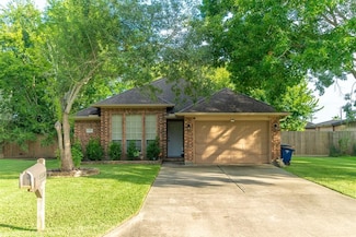 5516 Thistle Dr, Dickinson, TX 77539