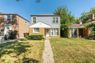1835 Leland Ave, Evanston, IL 60201