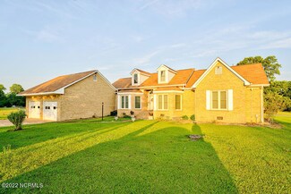 3208 Daw Dr, Kinston, NC 28501