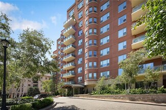 4950 Central St Unit 207, Kansas City, MO 64112