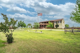 189 Nautilus Ct, Decatur, TX 76234