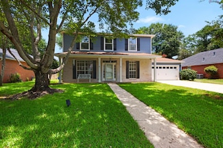 4323 Hidden Lakes Dr E, Niceville, FL 32578