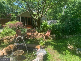 10459 Moncure Dr, Ruther Glen, VA 22546