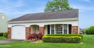 25 Gladstone Ave, Manchester, NJ 08759