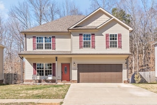 395 Barry Dr, Clarksville, TN 37040