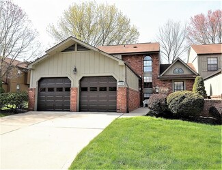 1348 Lexington Dr, Lawrence, PA 15055