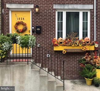 1624 Manton St, Philadelphia, PA 19146