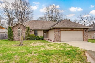 5834 S Geranium Ln, Battlefield, MO 65619