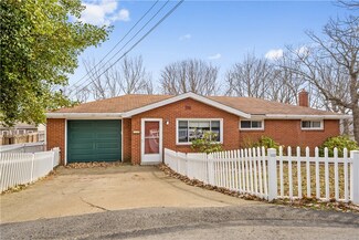 127 Elm Dr, Monaca, PA 15061