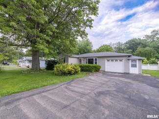 712 N Elbert Ct, Hanna City, IL 61536