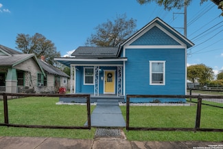 1129 N Smith St, San Antonio, TX 78207