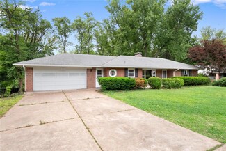 23 Nob Hill Dr, Saint Louis, MO 63138