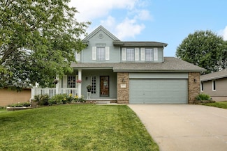 2001 Liberty Ln, Papillion, NE 68133