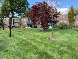 1202 Greendale Ave Unit 132, Needham, MA 02492