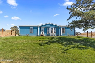 641 Moody Rd, Moxee, WA 98936