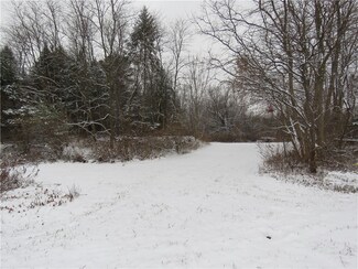 4192 Canal Rd, Spencerport, NY 14559