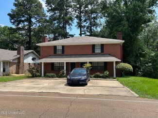 299 Peach Orchard Dr, Ridgeland, MS 39157
