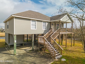 5046 Wyoming St, Bay Saint Louis, MS 39520
