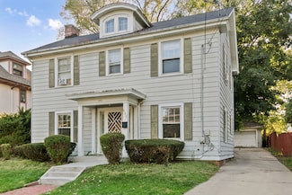 452 Wilder St, Aurora, IL 60506