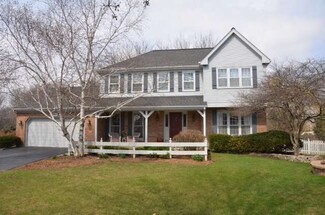 405 Braemar Ave, Naperville, IL 60563