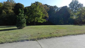 000 W Whispering Creek Dr, Owensville, IN 47665