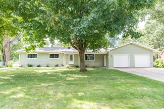 1640 Sycamore St, Otsego, MI 49078