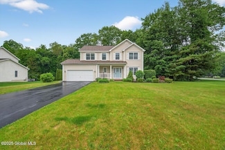 2 Patriot Cir, Clifton Park, NY 12065