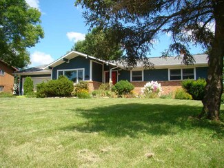 530 Powell St, Dodgeville, WI 53533