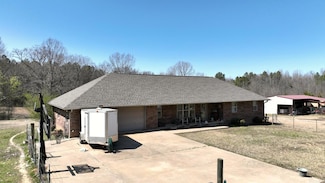 105 Buffalo Creek Ln, Cove, AR 71937