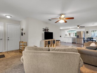 624 Hallvale Dr, Fort Worth, TX 76108