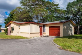 2613 SW Natura Ave, Deerfield Beach, FL 33441