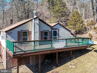 16284 Cacapon Rd, Great Cacapon, WV 25422
