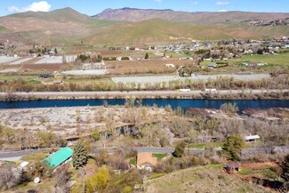 2080 Sleepy Hollow Rd, Wenatchee, WA 98801