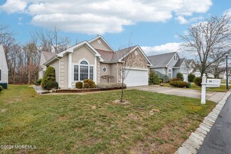 43 Spyglass Dr, Jackson, NJ 08527