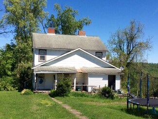 54 1st Ave, Cumberland Township, PA 15357