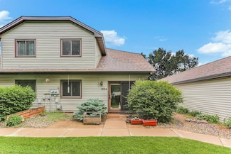 103 6th St NW Unit A, Elk River, MN 55330