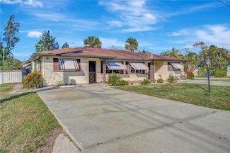 1877 Sadler Rd, North Fort Myers, FL 33917
