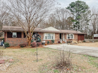 1413 Bud Hawkins Rd, Dunn, NC 28334