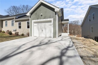 21 Hilltop Ave, West Warwick, RI 02893