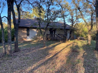 245 245 E Redwood Dr, Duncan, OK 73533