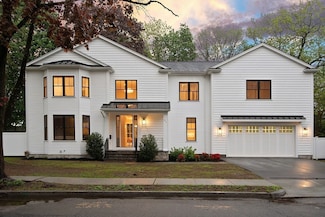31 Moody St, Chestnut Hill, MA 02467