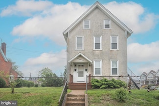 146 E 2nd St, Lansdale, PA 19446