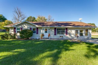215 E Sycamore St, Dale, IN 47523