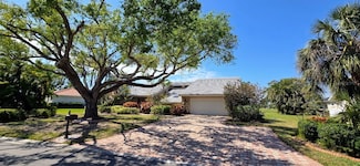 3919 Torrey Pines Blvd, Sarasota, FL 34238