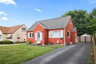 11 Nicholas Dr N, Tonawanda, NY 14150