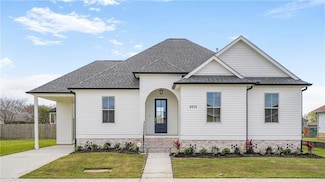 8520 Creole Dr, Chalmette, LA 70043