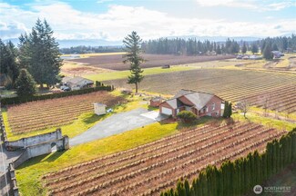 827 Birch Bay Lynden Rd, Lynden, WA 98264