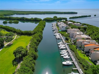 6200 SW 152nd St, Palmetto Bay, FL 33157