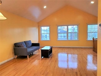 27 Jewett Ave Unit 2, Jersey City, NJ 07304