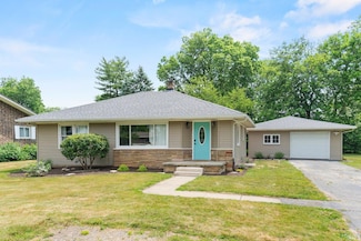 10690 N Brown St, Syracuse, IN 46567